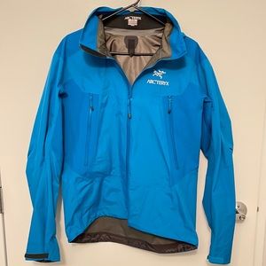 Arc’teryx Beta LT Hybrid Gore-Tex Jacket (Medium - Men's)